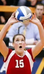 Senior setter Megan Cyr