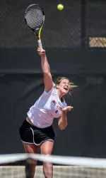 Joelle Kissell dropped a hard-fought match at No. 1 singles, 7-5, 1-6, 0-1 (6-10)