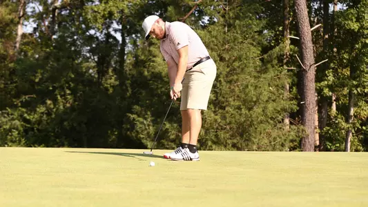 Benjamin Shipp putt