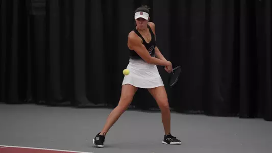 Adriana Backhand