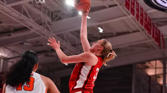 Elissa Cunane Layup vs. Cuse 2022