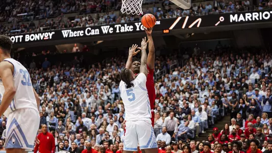 DJ Burns lay-up UNC