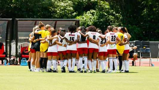 2023TeamHuddle_WSOCExh