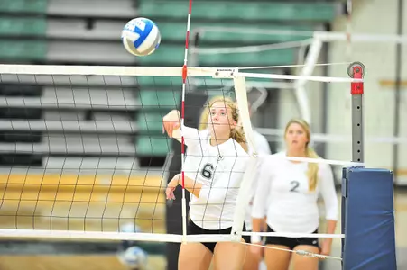 Anna Gorman Leads Cal Poly to Four-Set Win over CS Fullerton Image