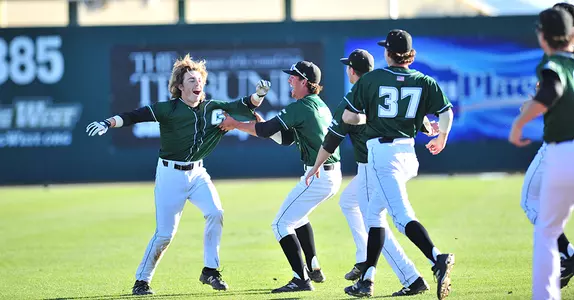Cal Poly Sweeps Saturday Doubleheader with 7-6 and 6-3 Victories Image
