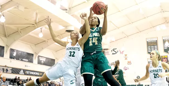 Otto, De Kergret&nbsp;Lead UC Riverside to 80-66 Win Against Cal&nbsp;Poly Image