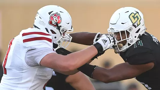 Elijah Ponder takes on a South Dakota lineman.
