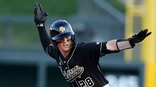 Myles Emmerson (above) and Brooks Lee (below at left) have been named tothe Preseason All-Big West Team by Perfect Game.