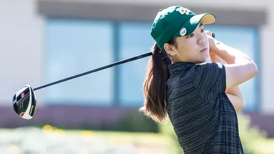 Elizabeth Scholtes follows her drive.
