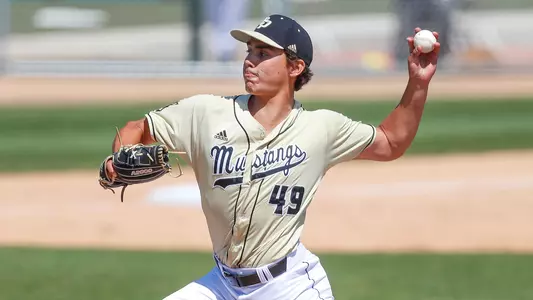 Andrew Alvarez throws a pitch.