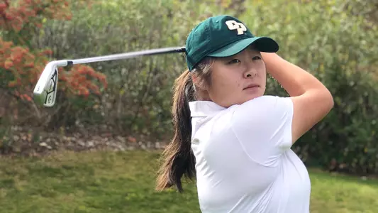 Kaylyn Noh sends a drive down the fairway.