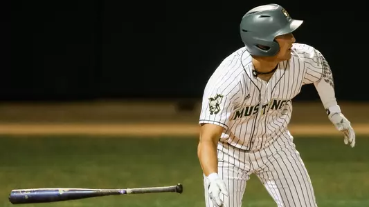 Brooks Lee batting against Washington.