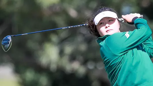 Kaylyn Noh follows her drive.