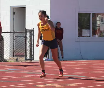 Hana prepares for 800m race