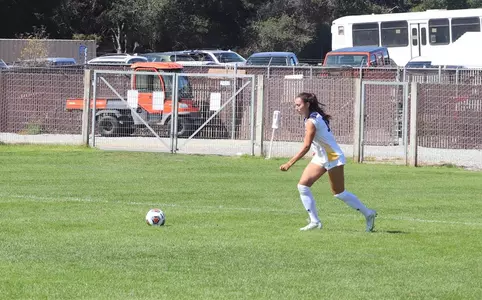 Alexia Santos takes a kick