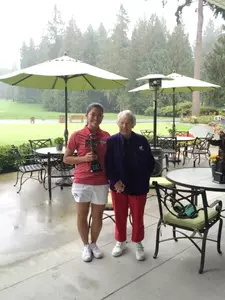 Bianca Pagdanganan (L) and Edean Ihlanfeldt