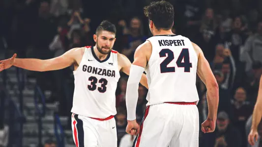 Killian Tillie high-fives Corey Kispert