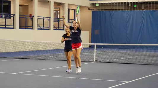 Wten Cate Broerman and Kiana Odna 