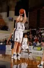 Anna Montanana averaged 12.0 points per game in 2003-04.