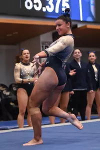 Crasa competes on floor.