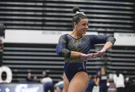 Cydney Crasa performs on floor