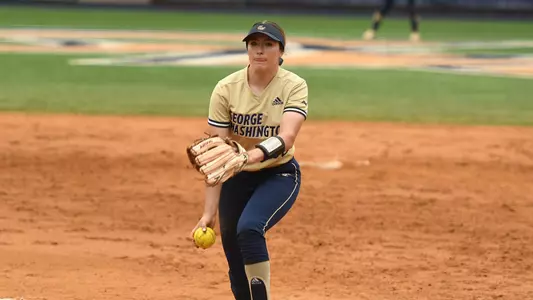 Maddy Dwyer pitches vs. Saint Louis.