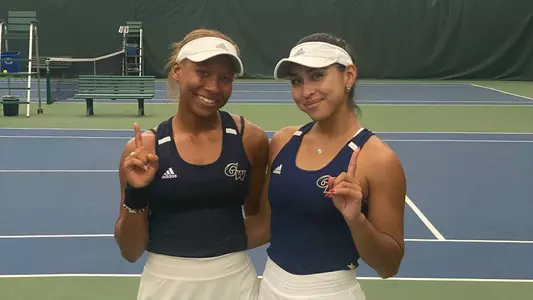Solange Skeene and Alejandra Ramirez win doubles at Blue & Gold Invite