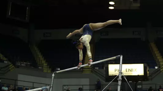 Deja Chambliss on bars at Podium Challenge