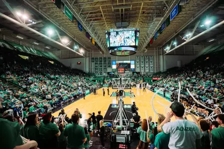 Herd MBB Crowd