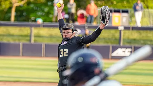 Allie Braly pitching