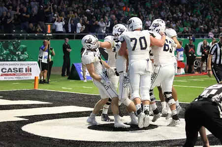 Team_Huddle_touchdown_FB