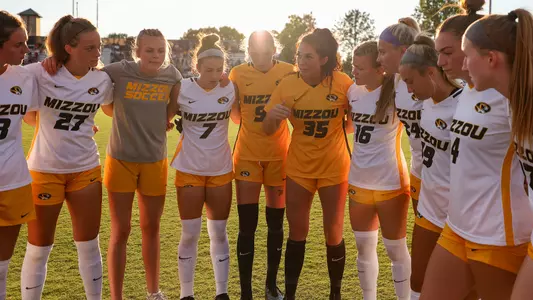 2022 Soccer Team Huddle vs. SEMO