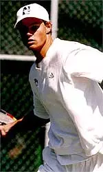 Joost Hol won at No. 3 singles 6-3, 1-6, 6-3