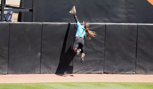 Maddi Holcomb Home Run Robbery