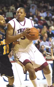 #12 ILLINOIS DOWNS TEMPLE, 75-60, IN MEN'S BASKETBALL Image