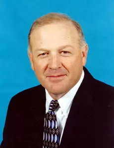 HEAD FOOTBALL COACH BOBBY WALLACE TO BE INDUCTED INTO ALABAMA SPORTS HALL OF FAME THIS SATURDAY Image