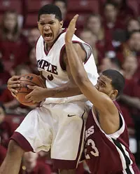 COLLINS LEADS OWLS TO VENGEFUL VICTORY OVER VISITING UMASS Image