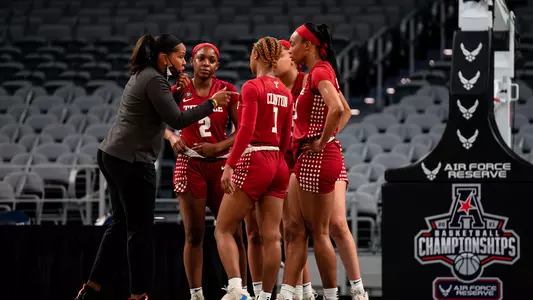 WBB Huddle