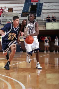 <b>The 12th annual Roundball Classic benefiting Rice Owls basketball takes place on Monday, Oct. 24.</b>