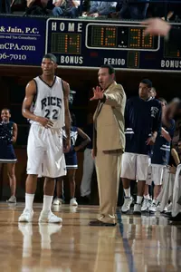 Morris Almond has second straight 30-plus point game. (File Photo)