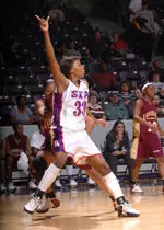 Senior Evelyn Edwards