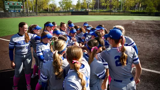 SB Team Huddled