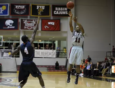 Trojans Drop Final Non-Conference Test Image
