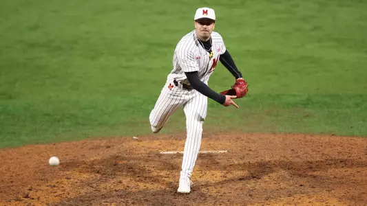 Quinn Yellin pitches against USC 
