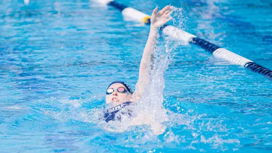Annie Fletcher swimming that back 100