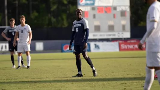 Luto Tom on the pitch in game