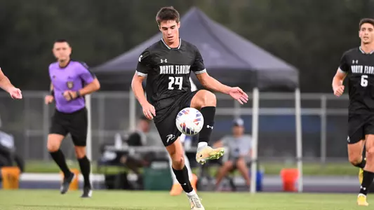 Owen Cunha handling ball