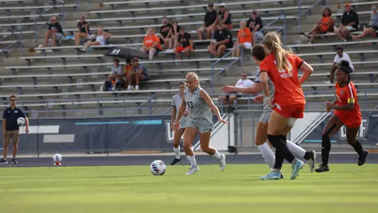 Allison Souers dribbling against Mercer 