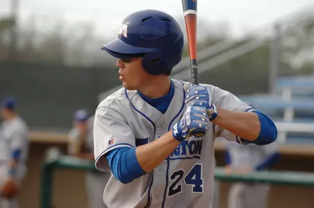 Danny Slinkman drove in five runs in UTA's 17-7 victory against Sam Houston.