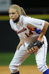 Rebecca Collom finished the series with a .545 batting average